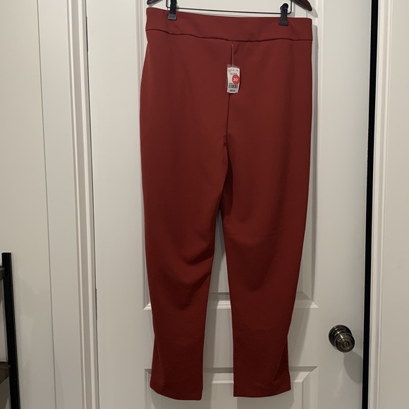 High Waisted Pants - Picture 3 of 4